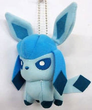 Load image into Gallery viewer, Pokemon PokeDoll Keychain Plush Mascot Glaceon
